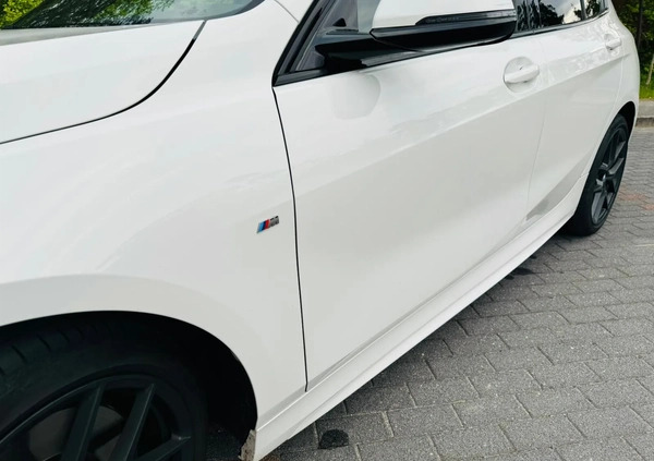 BMW Seria 1 cena 129999 przebieg: 69000, rok produkcji 2021 z Wałcz małe 154
